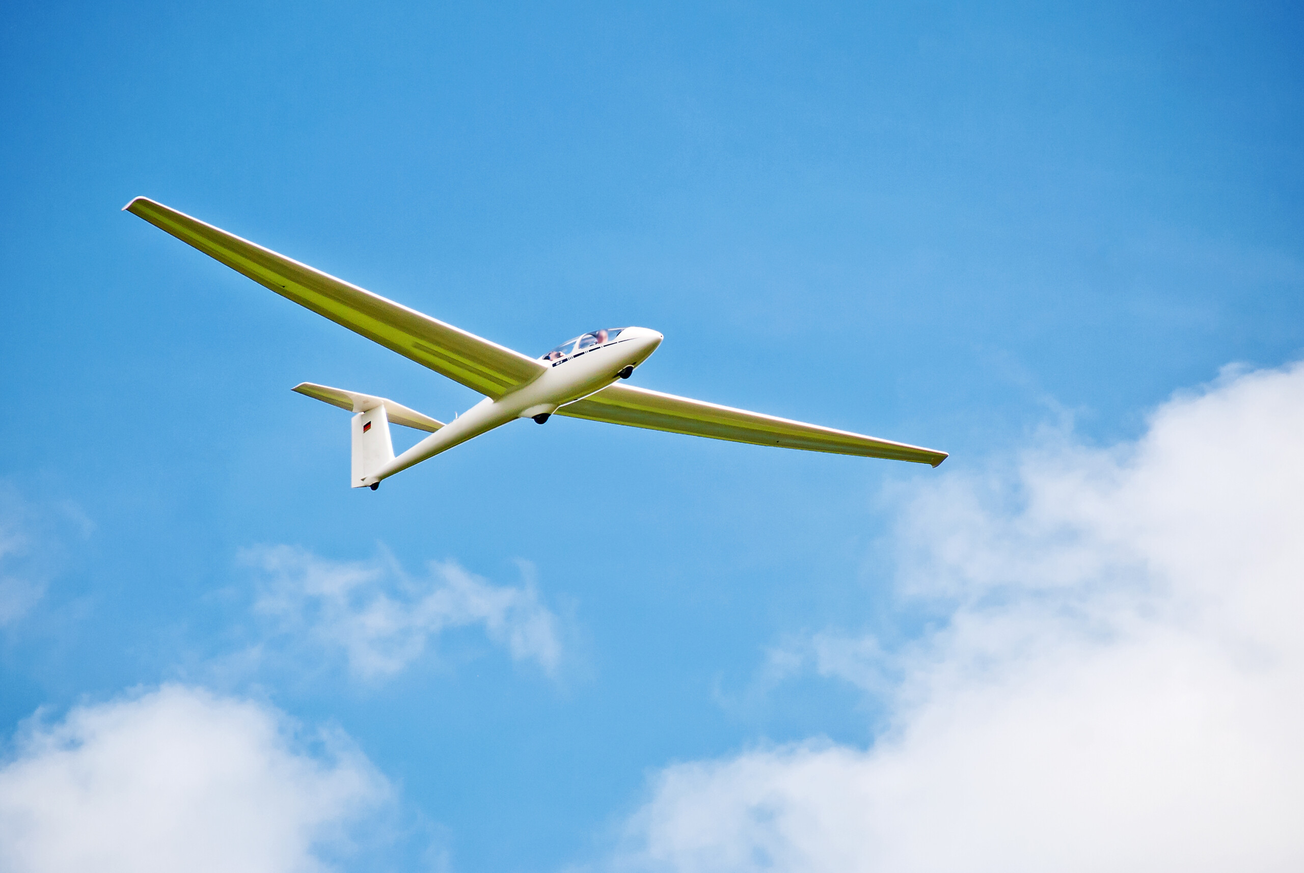 Segelflugzeug am Himmel